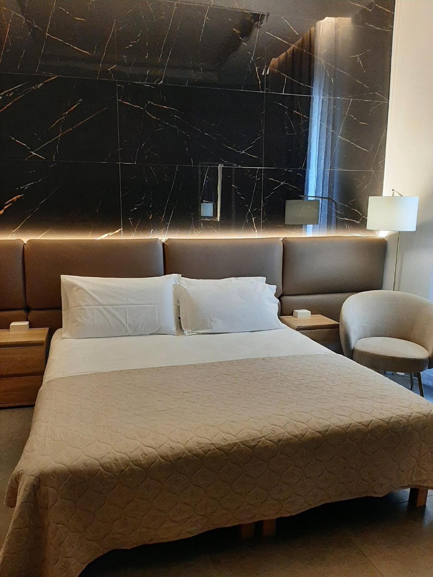 Baaria House Hotel Barcellona-Pozzo di Gotto Eksteriør bilde