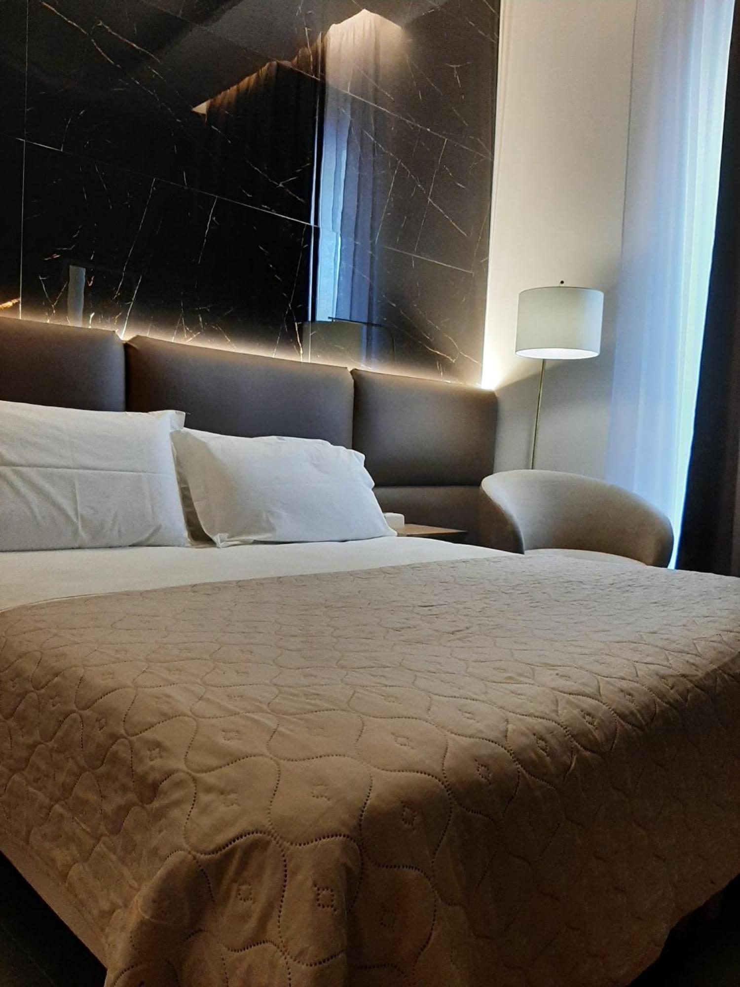 Baaria House Hotel Barcellona-Pozzo di Gotto Eksteriør bilde